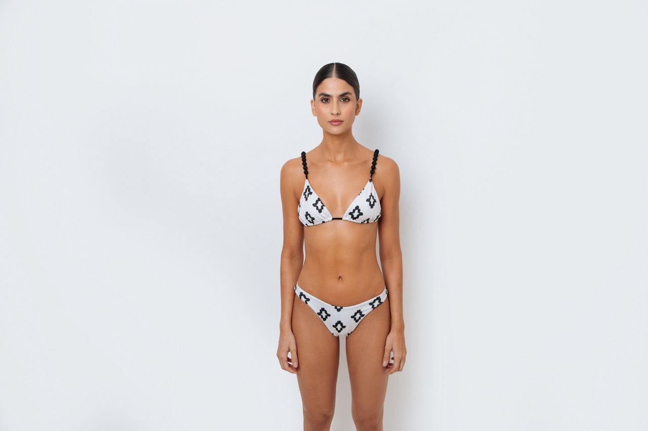 SCARLETT CRUZ BIKINI