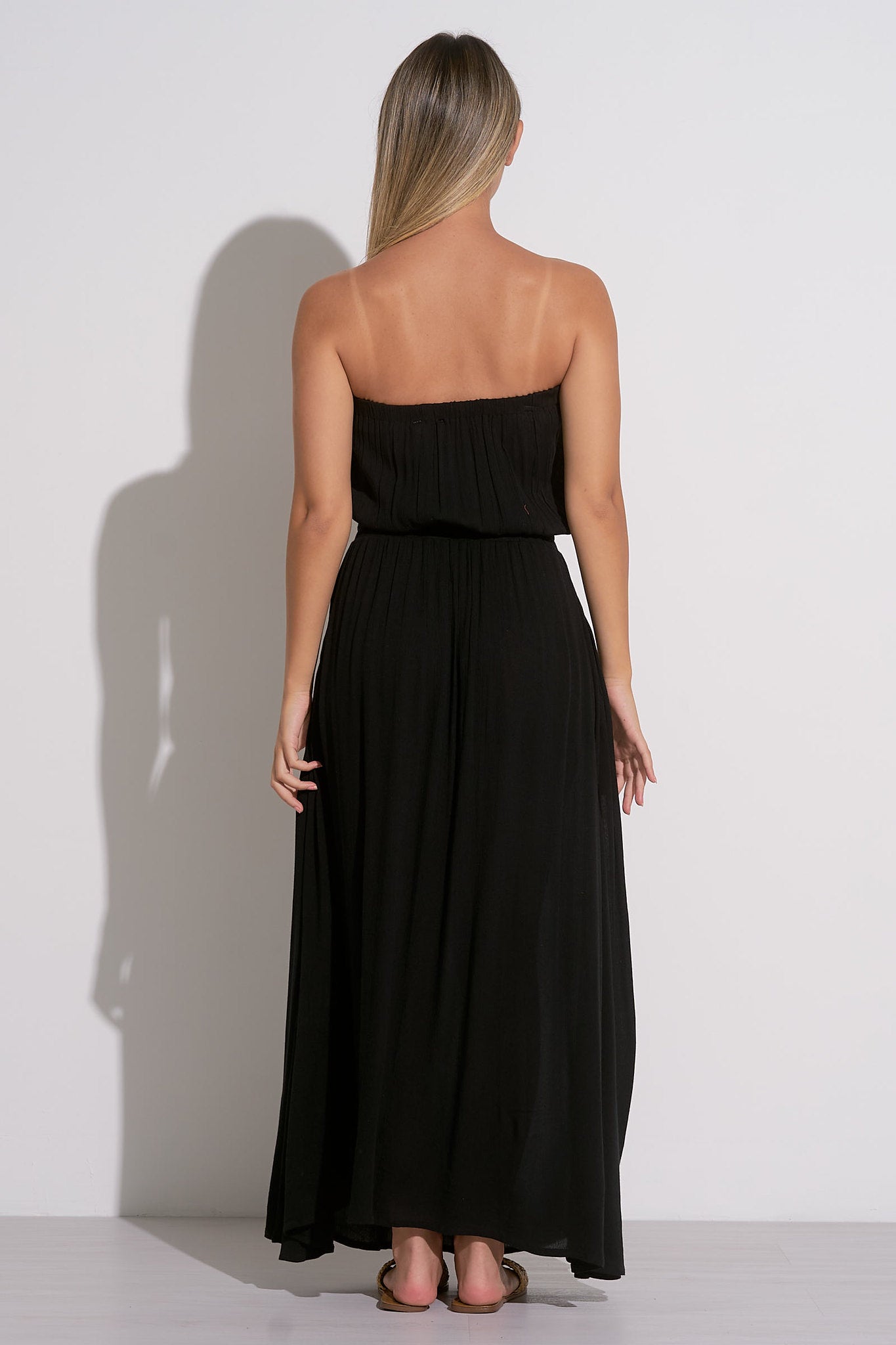 BLACK STRAPLESS DRESS